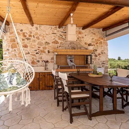Misovounous Natural Park By Elite Villa Agios Leon