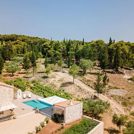 Vila Misovounous Natural Park By 