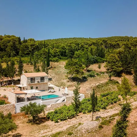 Vila Misovounous Natural Park By 